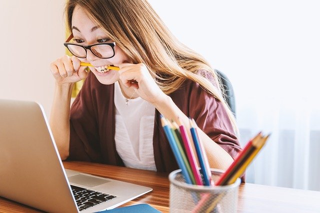 Estudiar magisterio a distancia desde casa